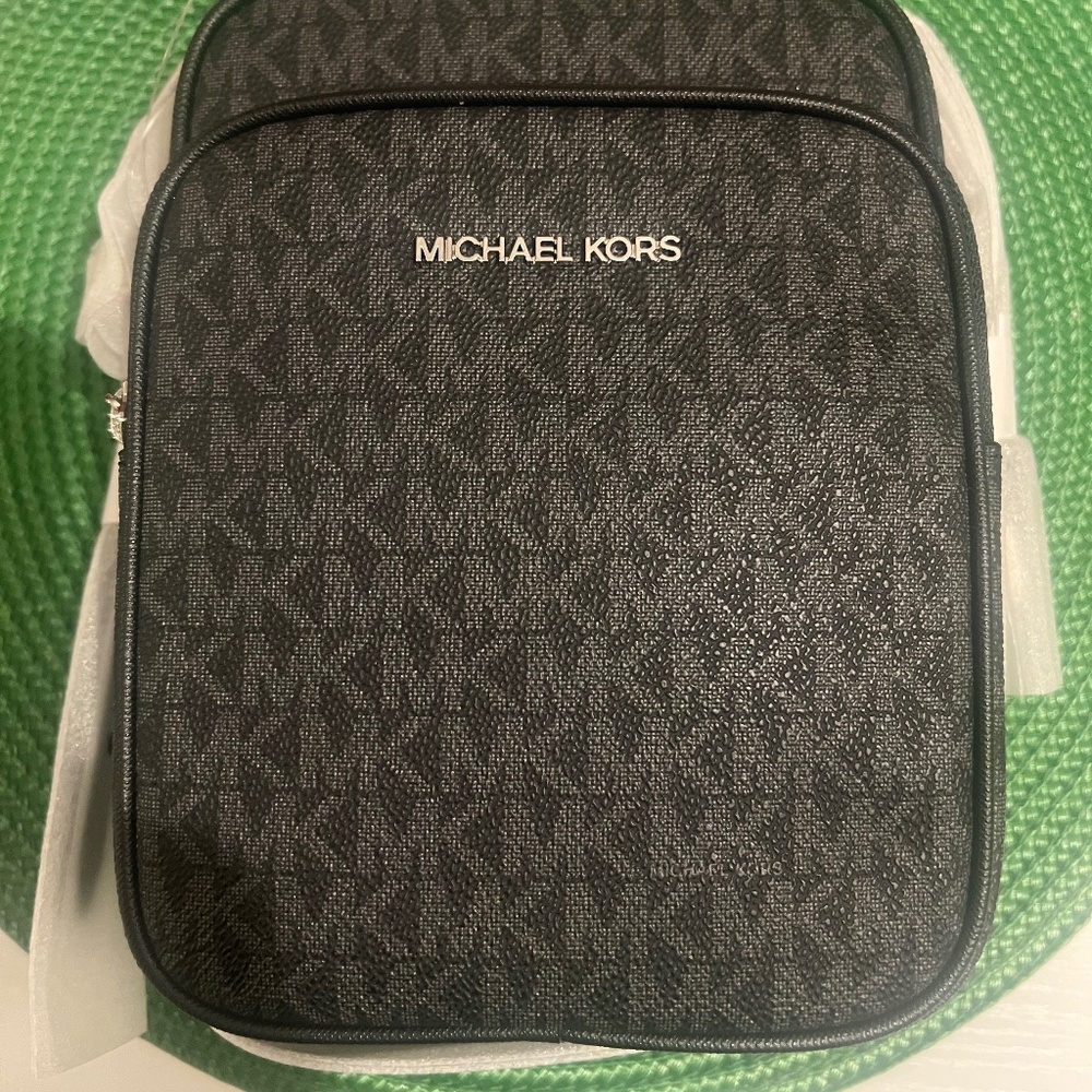 MICHAEL Michael Kors Jet Set Double Zip Crossbody (NWT)